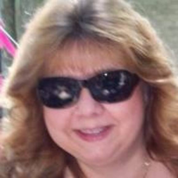 Meet your Posher, Leesa - Picture 1 of 1